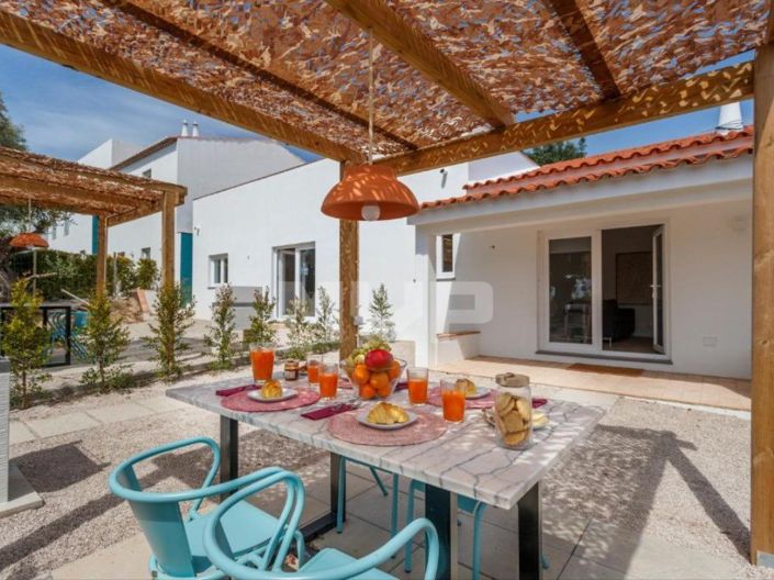 Image No.35-15 Bed House for sale