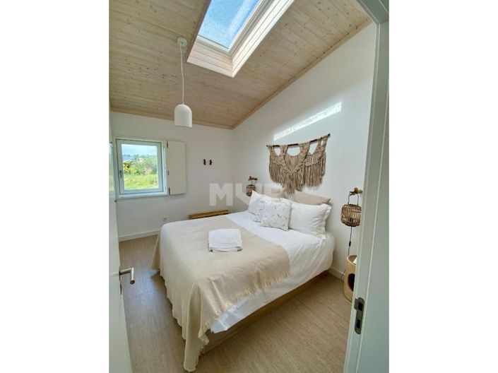 Image No.9-15 Bed House for sale