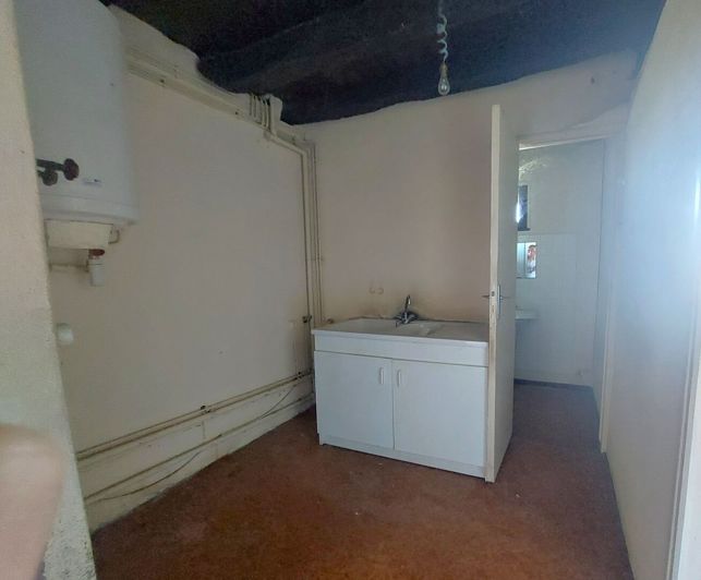 Image No.6-2 Bed Property for sale