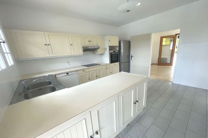 Image No.6-4 Bed House for sale