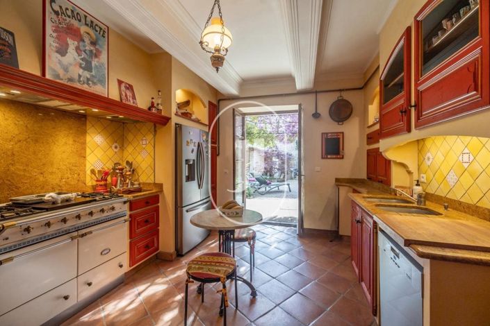 Image No.12-7 Bed House for sale