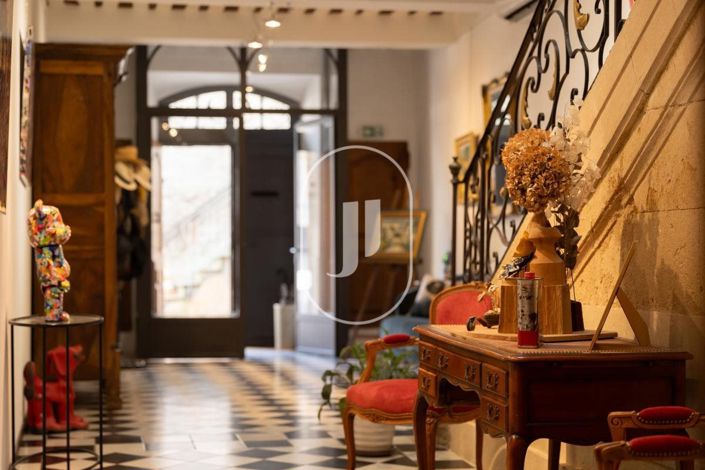 Image No.7-7 Bed House for sale