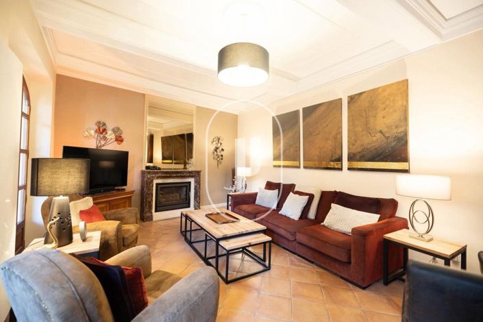 Image No.9-7 Bed House for sale