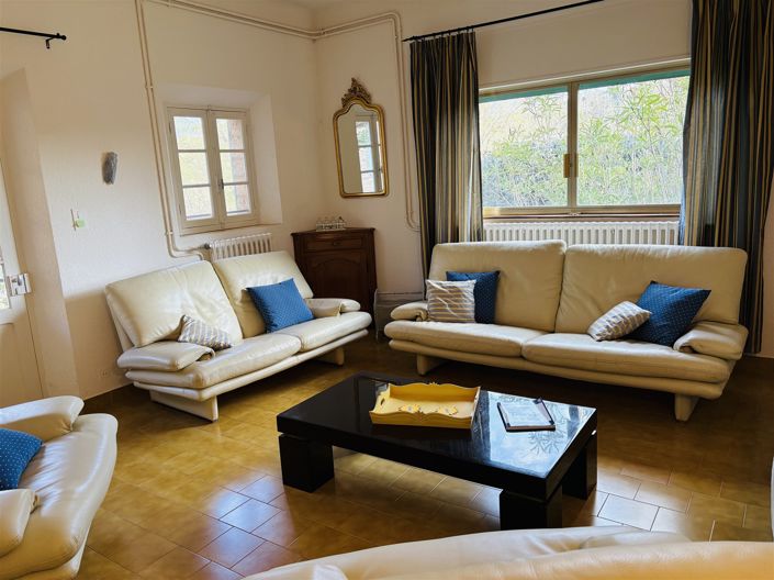 Image No.10-4 Bed House for sale