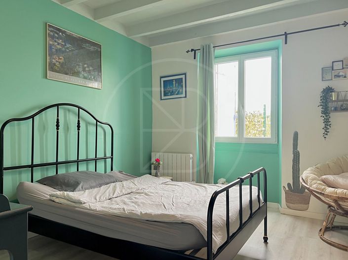 Image No.10-3 Bed House for sale