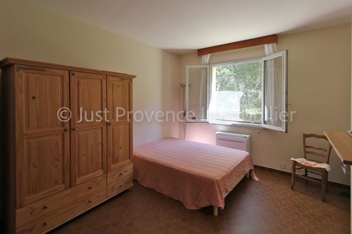 Image No.10-3 Bed House for sale