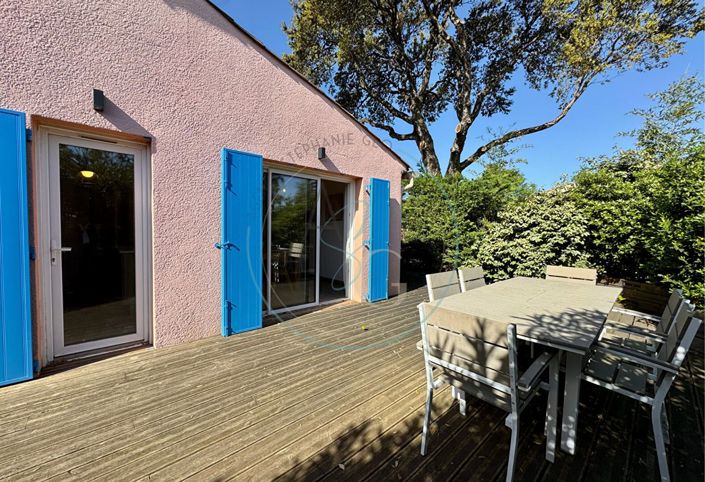 Image No.2-4 Bed House for sale