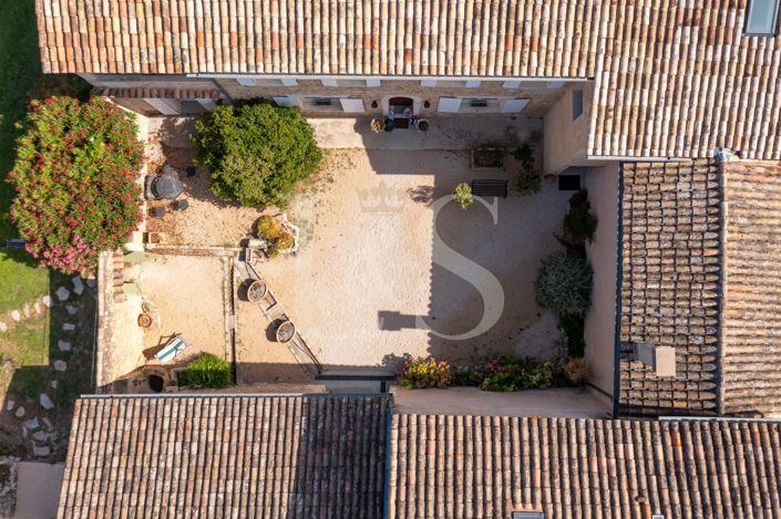 Image No.17-7 Bed House for sale
