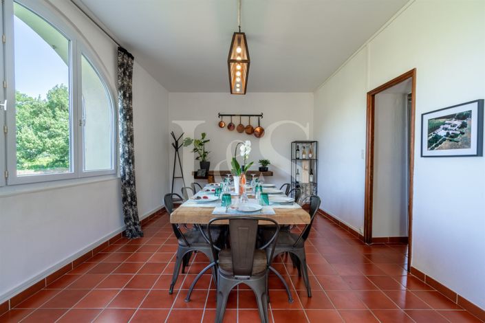 Image No.5-7 Bed House for sale