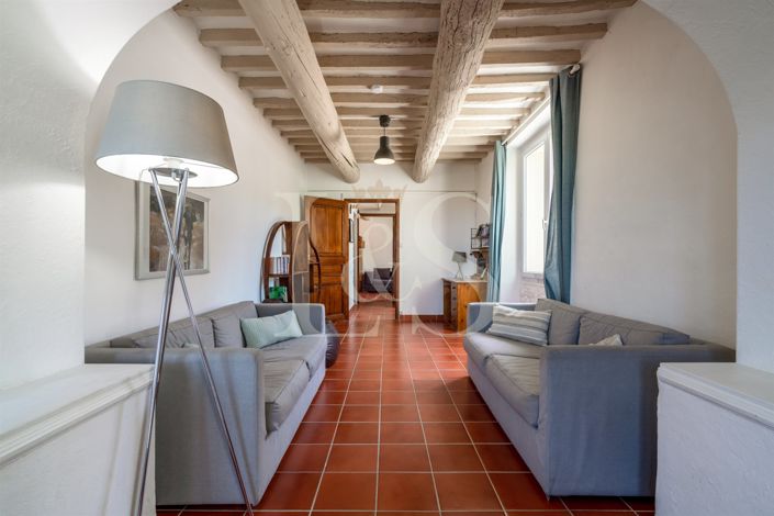 Image No.6-7 Bed House for sale