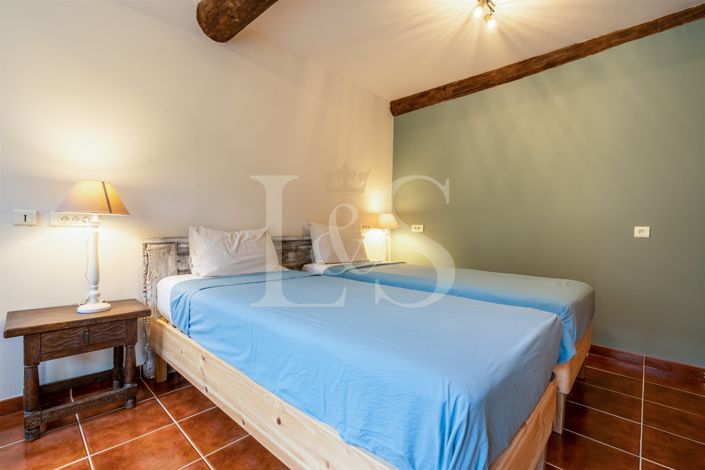Image No.9-7 Bed House for sale