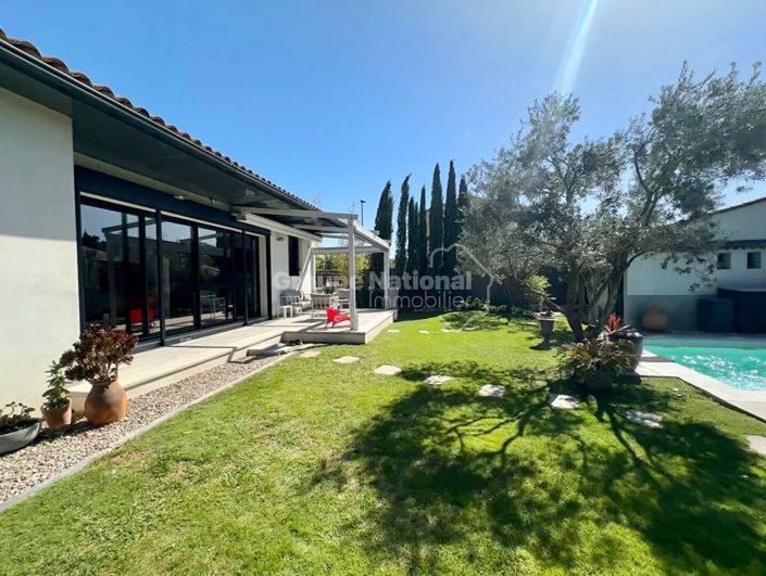 Image No.20-3 Bed House for sale