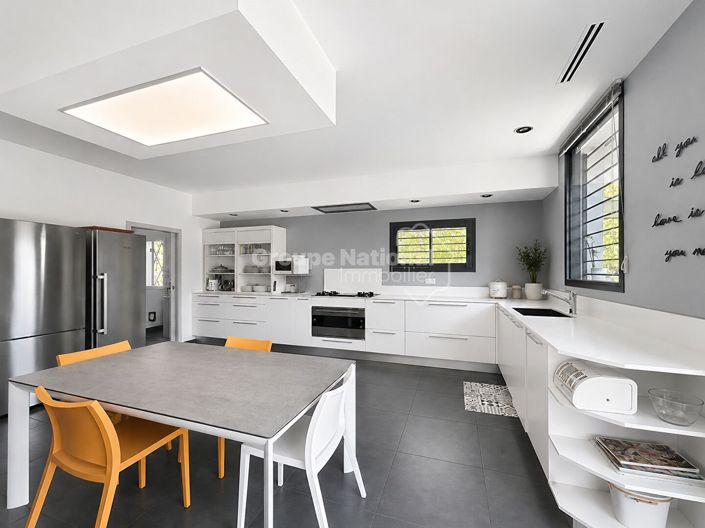 Image No.4-3 Bed House for sale
