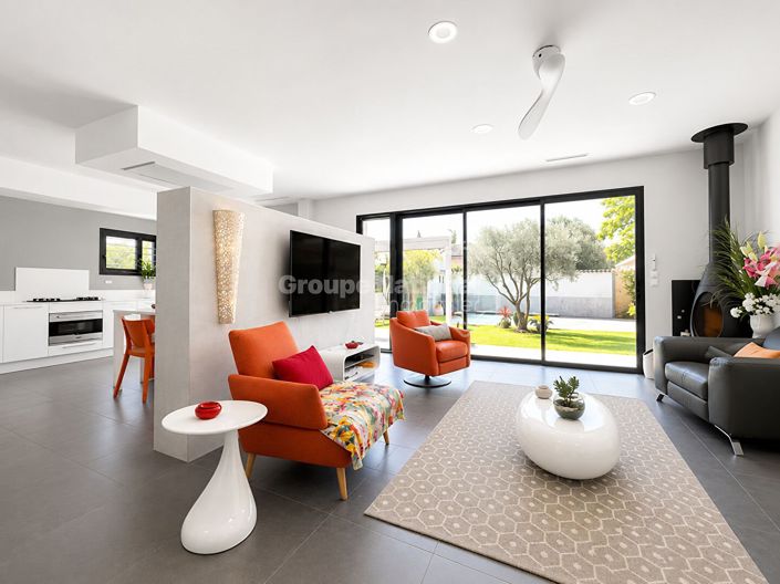 Image No.6-3 Bed House for sale