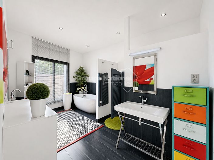 Image No.7-3 Bed House for sale
