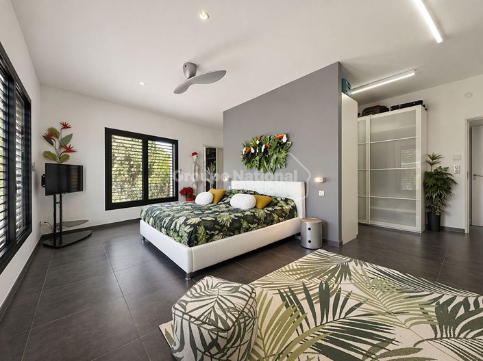 Image No.9-3 Bed House for sale