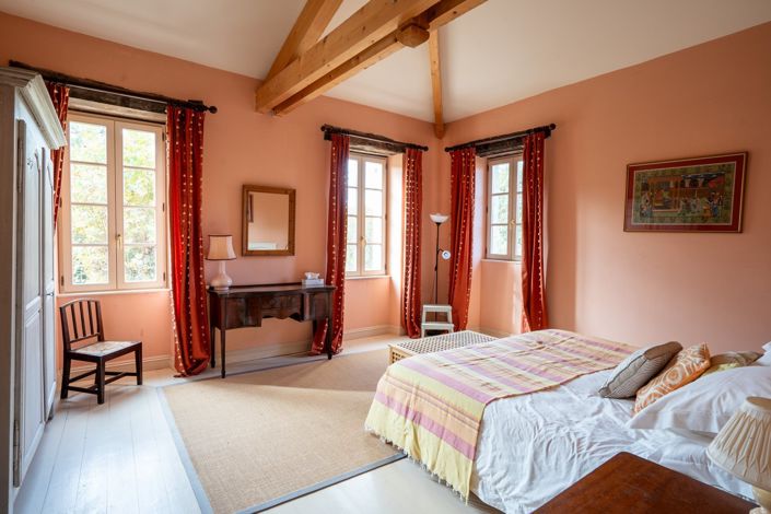Image No.18-5 Bed House for sale