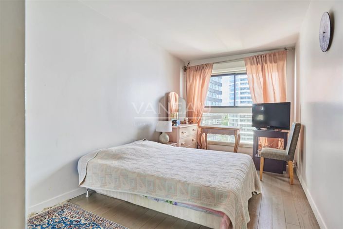 Image No.12-3 Bed Apartment for sale