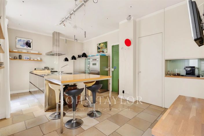Image No.14-6 Bed Apartment for sale