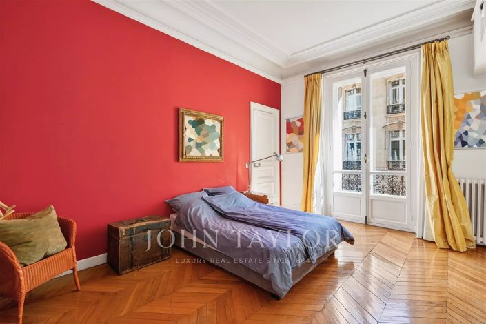 Image No.18-6 Bed Apartment for sale