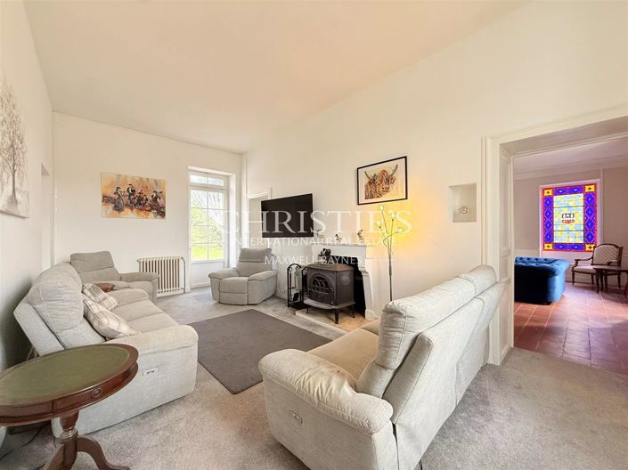 Image No.11-6 Bed House for sale
