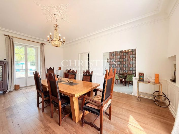 Image No.12-6 Bed House for sale