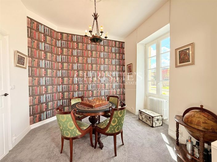 Image No.14-6 Bed House for sale