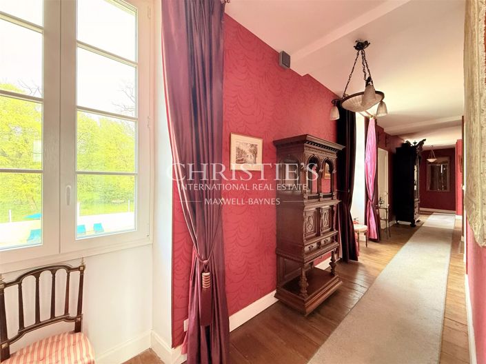 Image No.17-6 Bed House for sale
