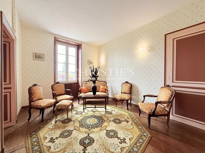 Image No.18-6 Bed House for sale