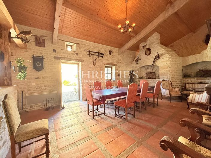 Image No.29-6 Bed House for sale
