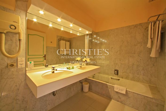 Image No.10-14 Bed House for sale