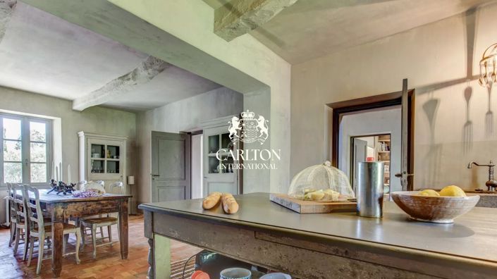Image No.11-6 Bed House for sale