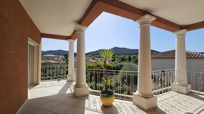 Image No.6-4 Bed House for sale