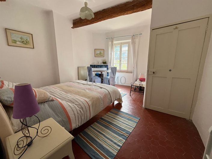 Image No.8-3 Bed House for sale