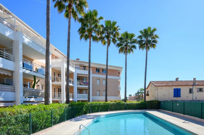 Image No.2-Appartement de 2 chambres à vendre à Antibes