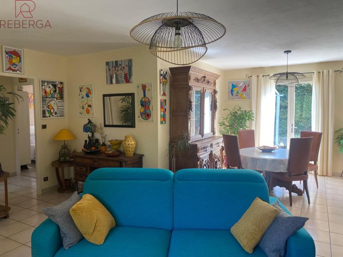Image No.6-3 Bed House for sale