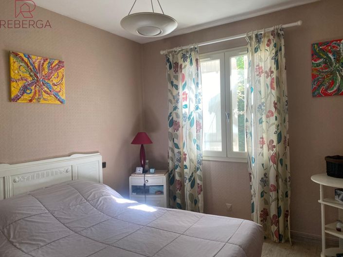 Image No.9-3 Bed House for sale