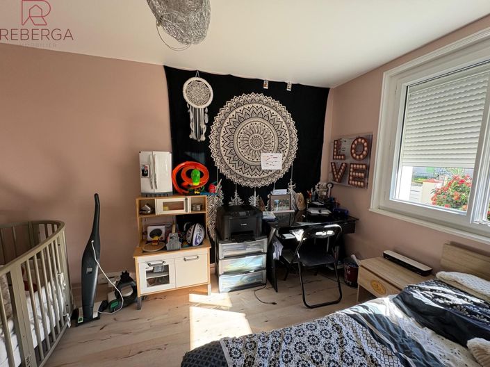 Image No.18-3 Bed House for sale