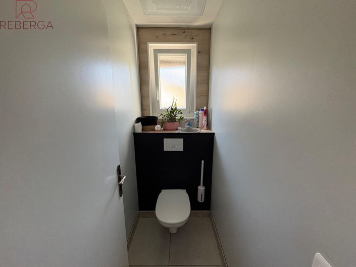 Image No.21-3 Bed House for sale