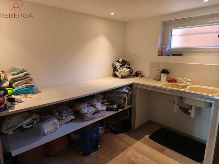 Image No.24-3 Bed House for sale