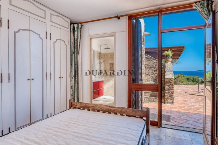 Image No.10-5 Bed House for sale
