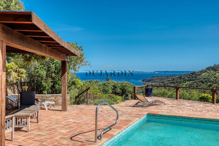Image No.2-5 Bed House for sale