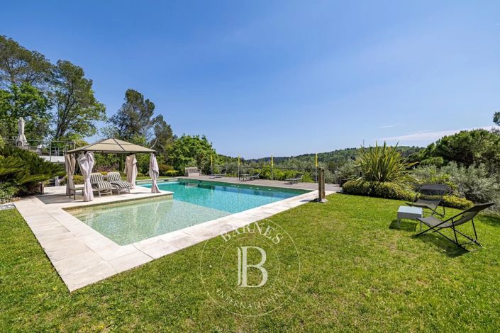 Image No.7-7 Bed House for sale