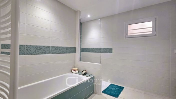Image No.15-5 Bed House for sale