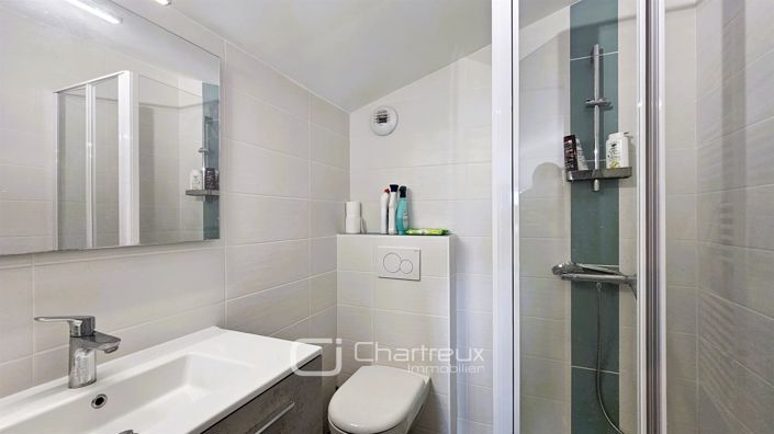 Image No.18-5 Bed House for sale