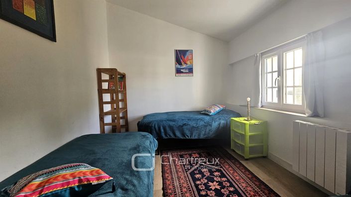 Image No.19-5 Bed House for sale