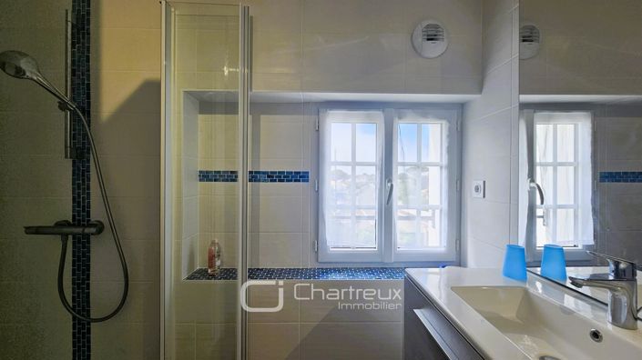 Image No.24-5 Bed House for sale
