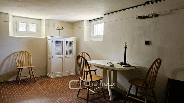 Image No.27-5 Bed House for sale