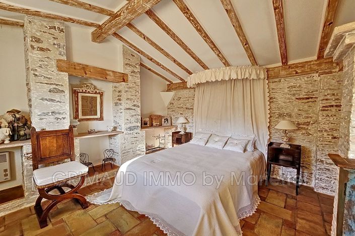 Image No.5-7 Bed House for sale