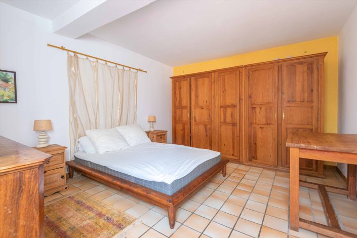 Image No.15-7 Bed House for sale